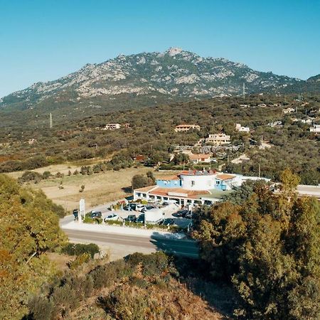 Hotel Il Timone Cugnana Extérieur photo