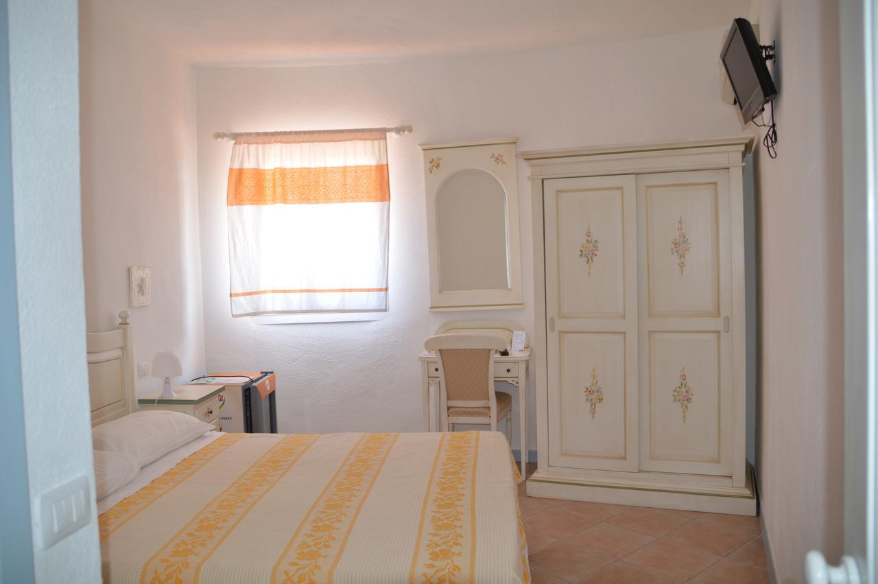 Hotel Il Timone Cugnana Extérieur photo