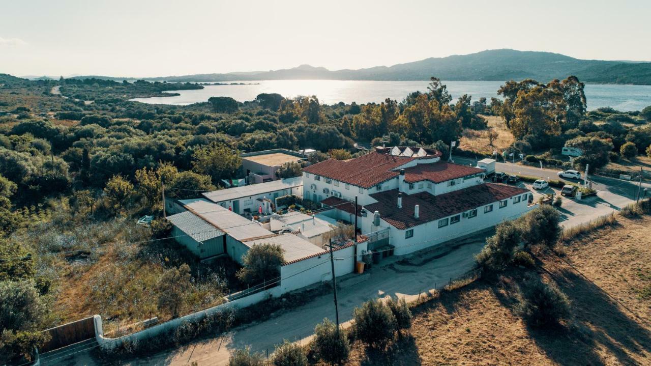 Hotel Il Timone Cugnana Extérieur photo